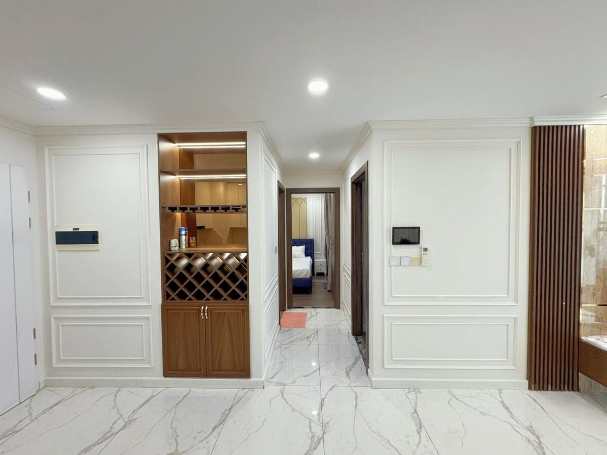 Apartment Timeless Elegance